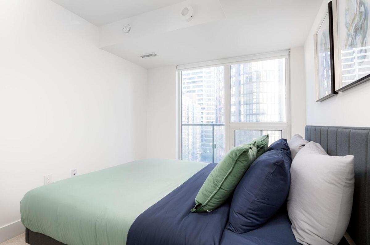 Condo Downtown 2 Beds Near UofT