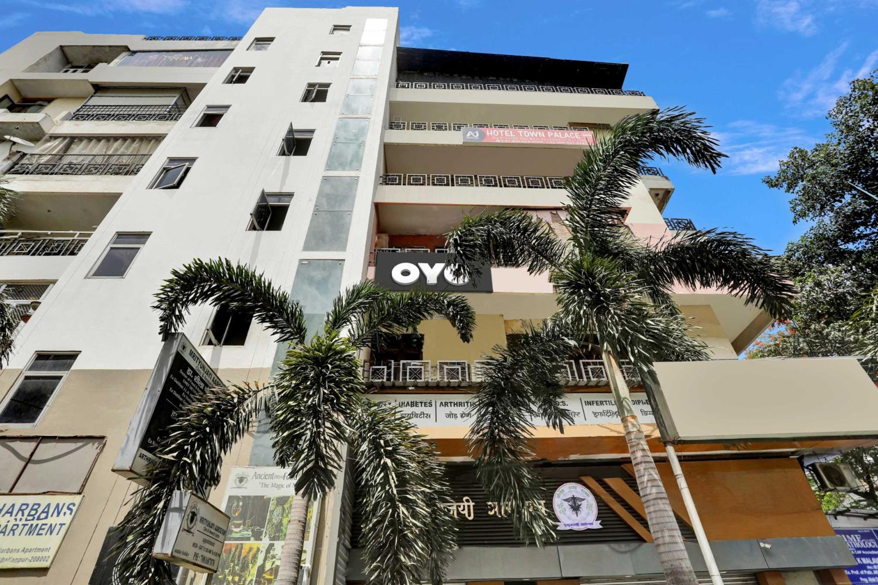 Hotel O Town Palace