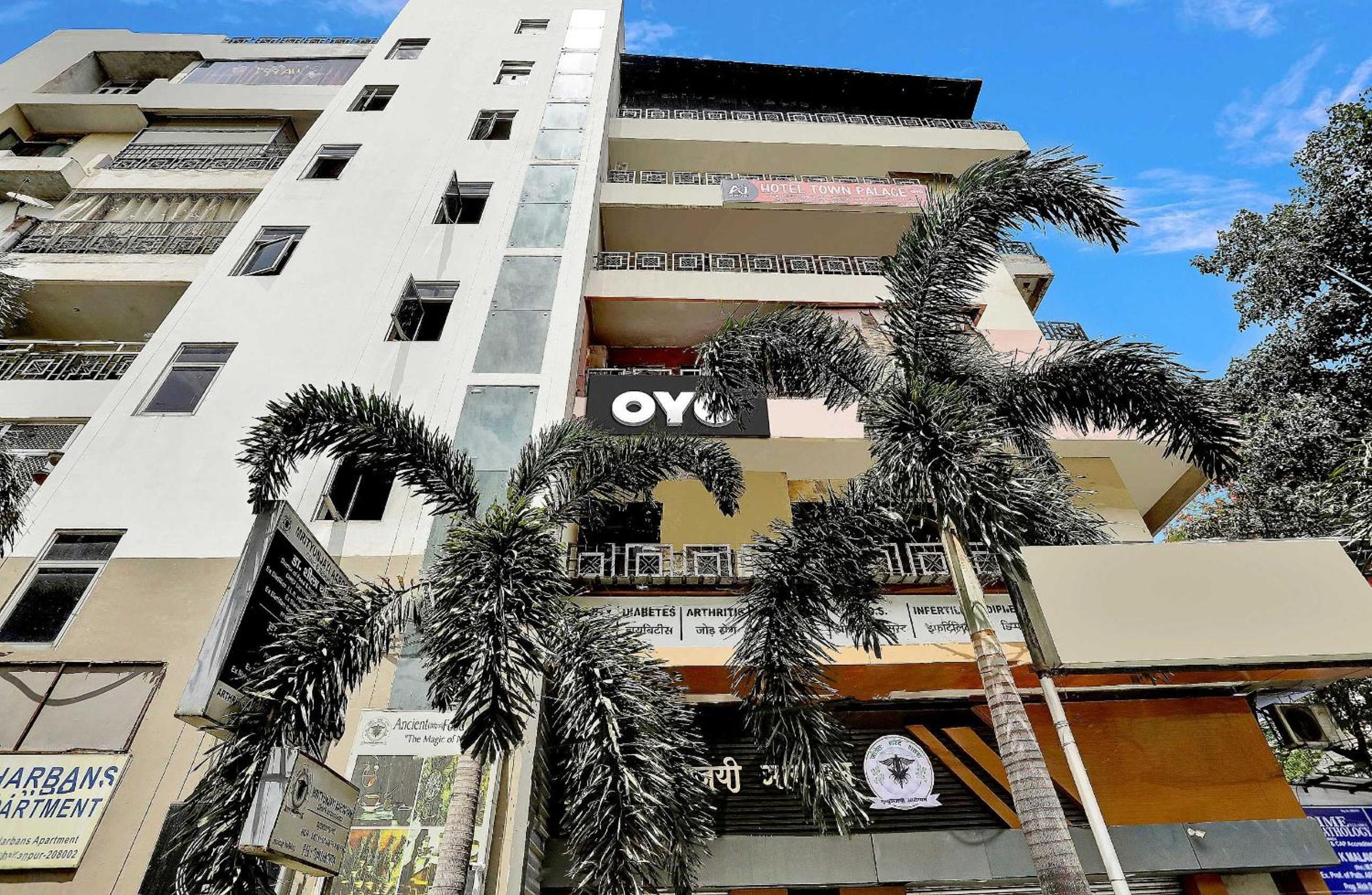 Hotel O Town Palace