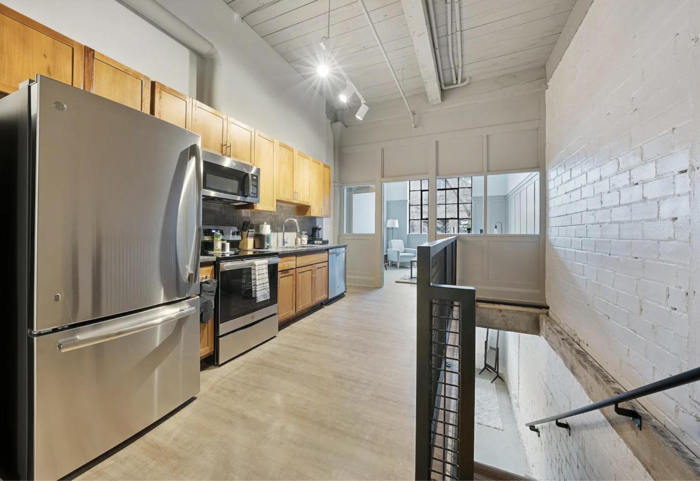 2125 Superior Living