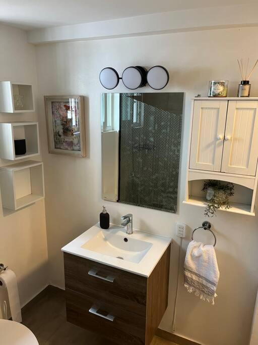 Departamento con patio privado junto al Costanera