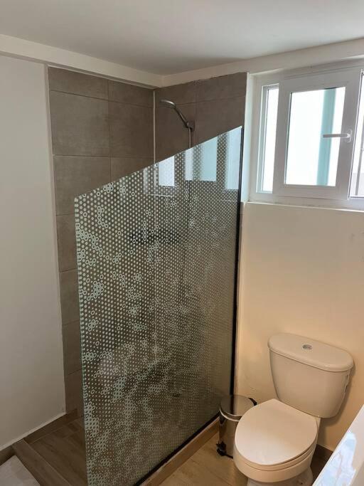 Departamento con patio privado junto al Costanera