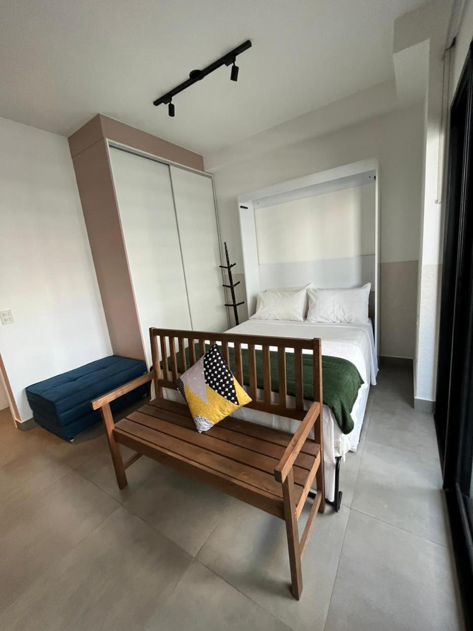 Flat Deluxe com Varanda e Vista no Jardins - VN Capote Luxuoso