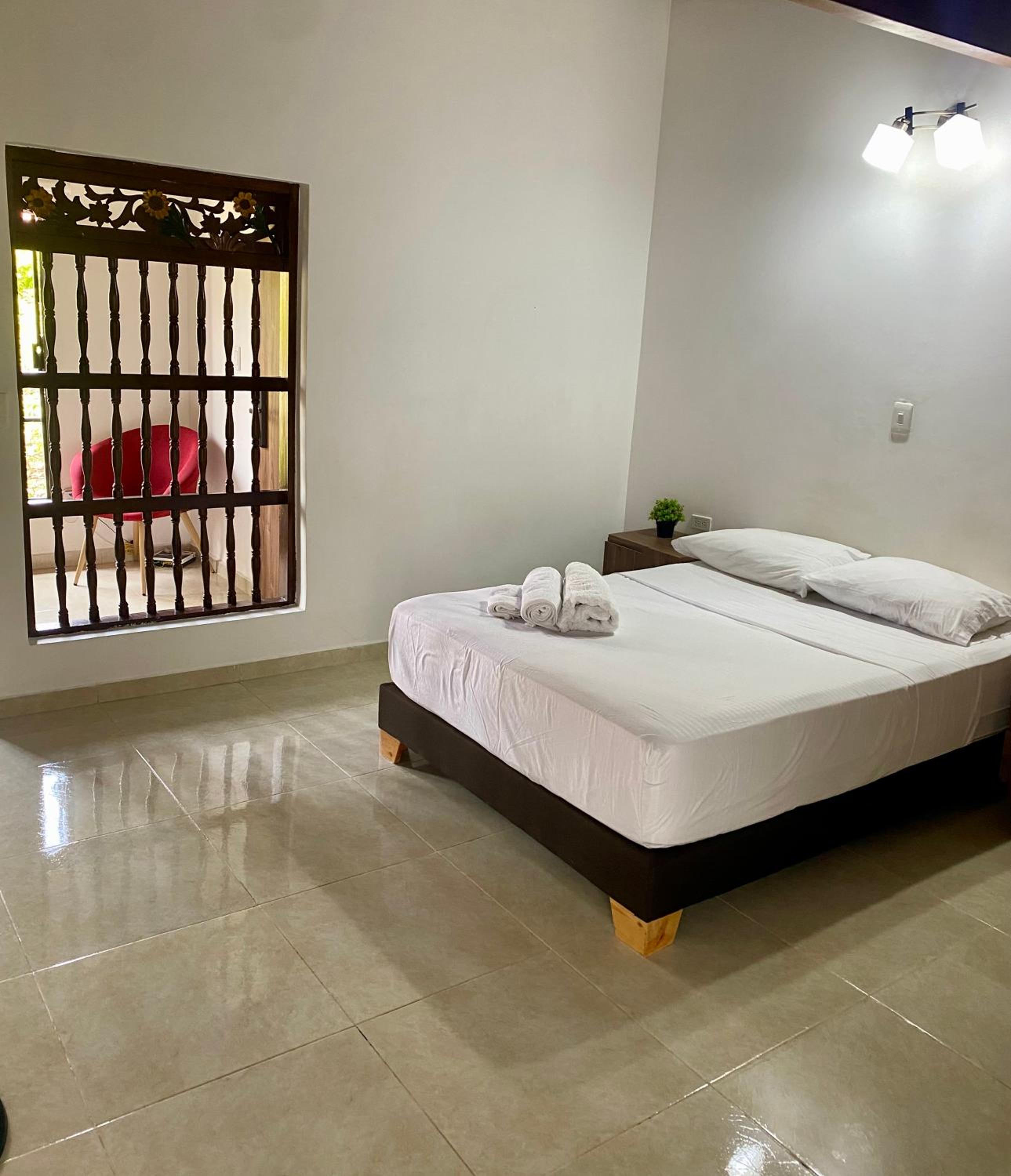 Apartamento Amplio y Central En Laureles