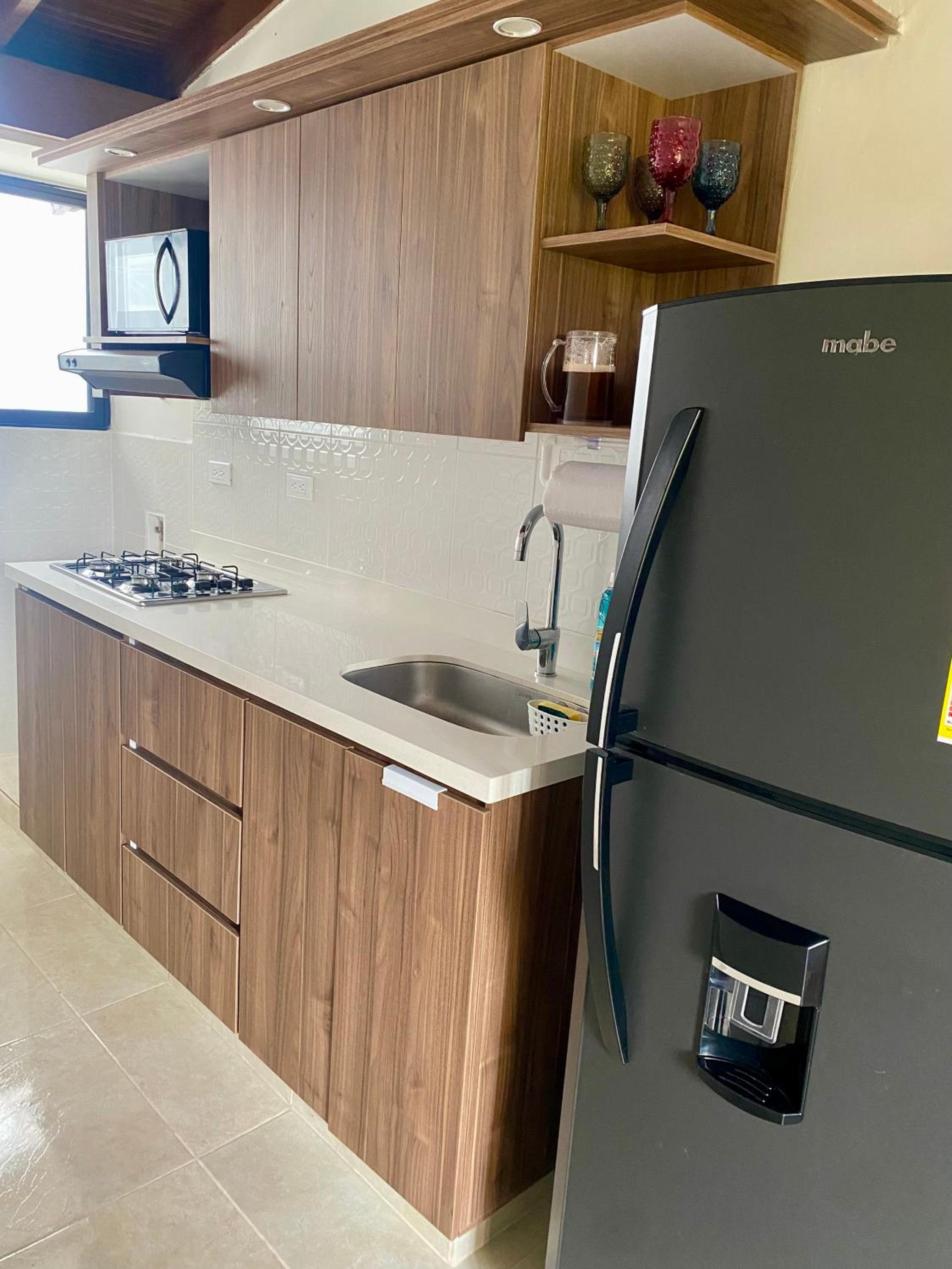 Apartamento Amplio y Central En Laureles