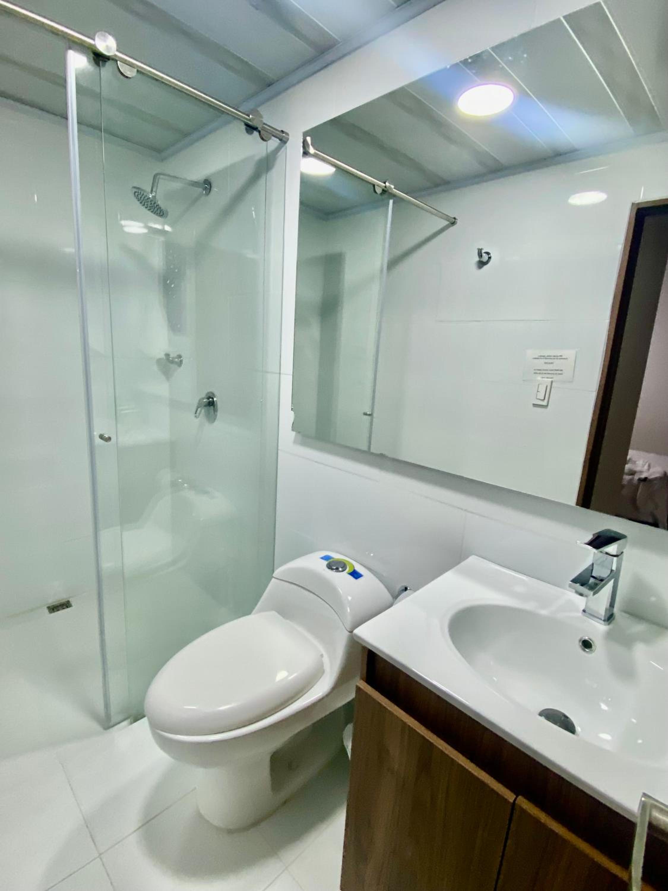 Apartamento Amplio y Central En Laureles