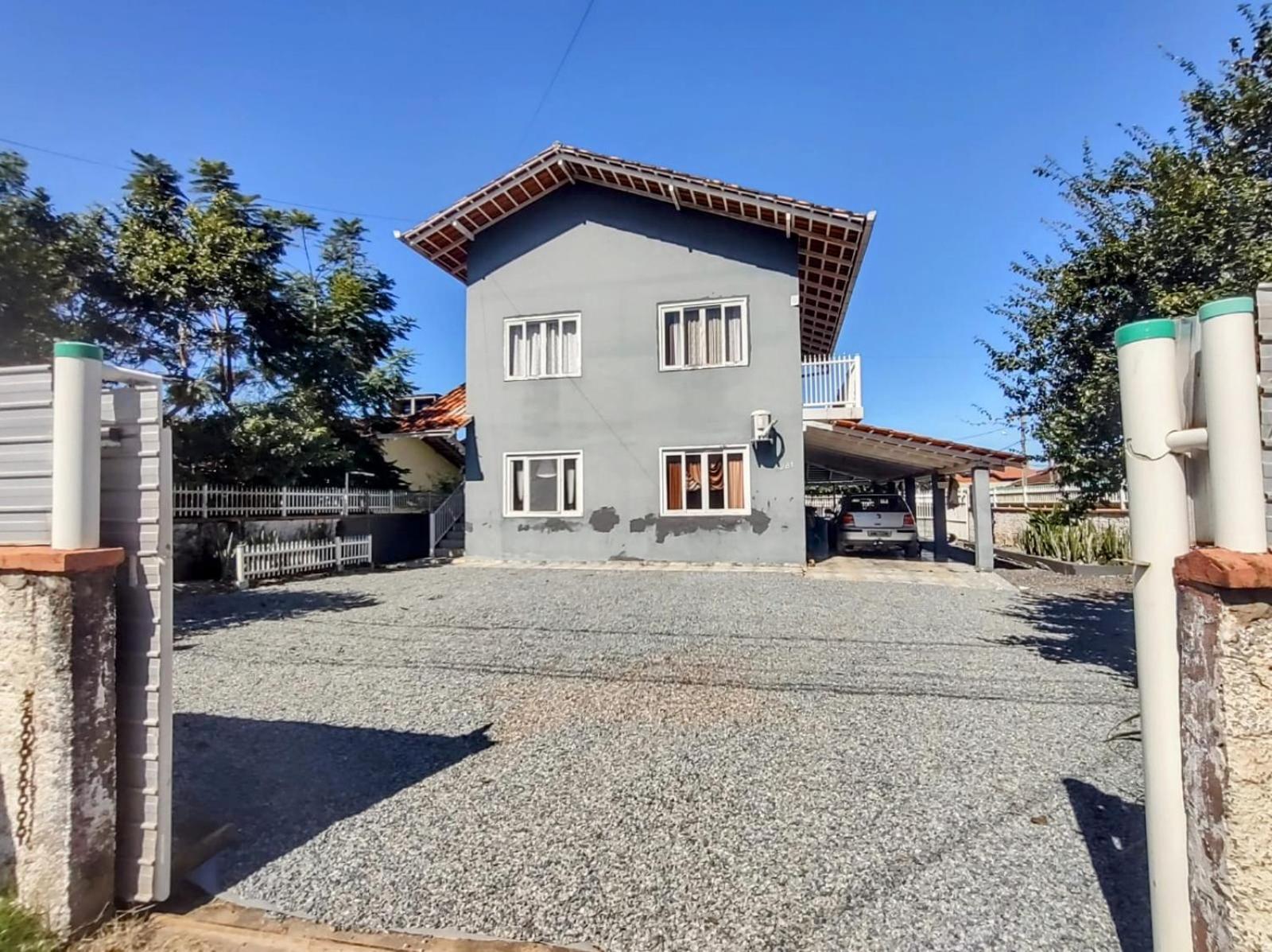 Apto com churrasqueira 500m do mar com vista da salaSacada para horizonte