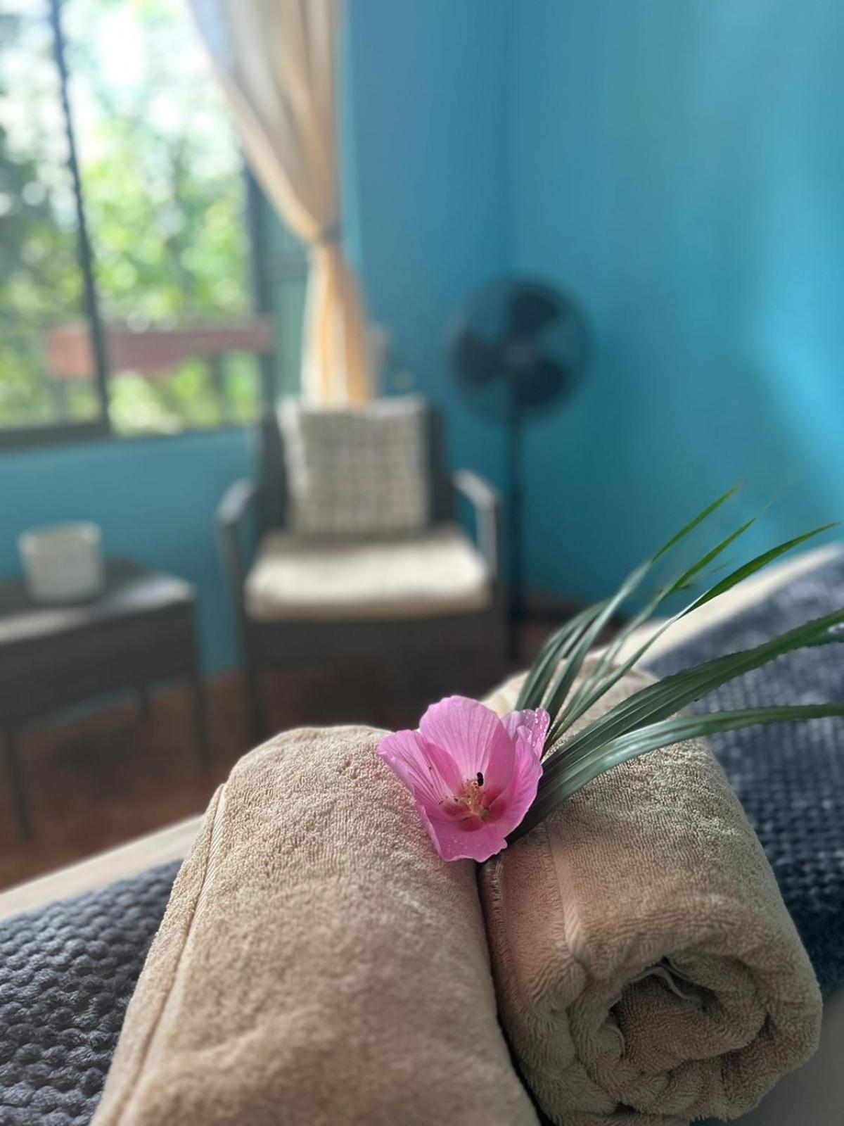 Pacific Breeze Lodge