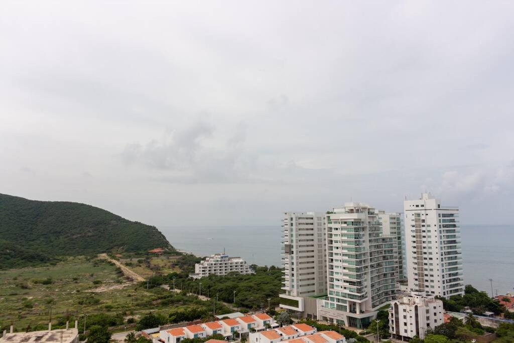 Cozy apartment next to the beach!