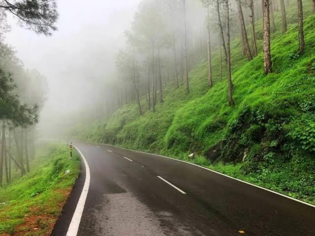 Aditya Homestay Dalhousie view 2