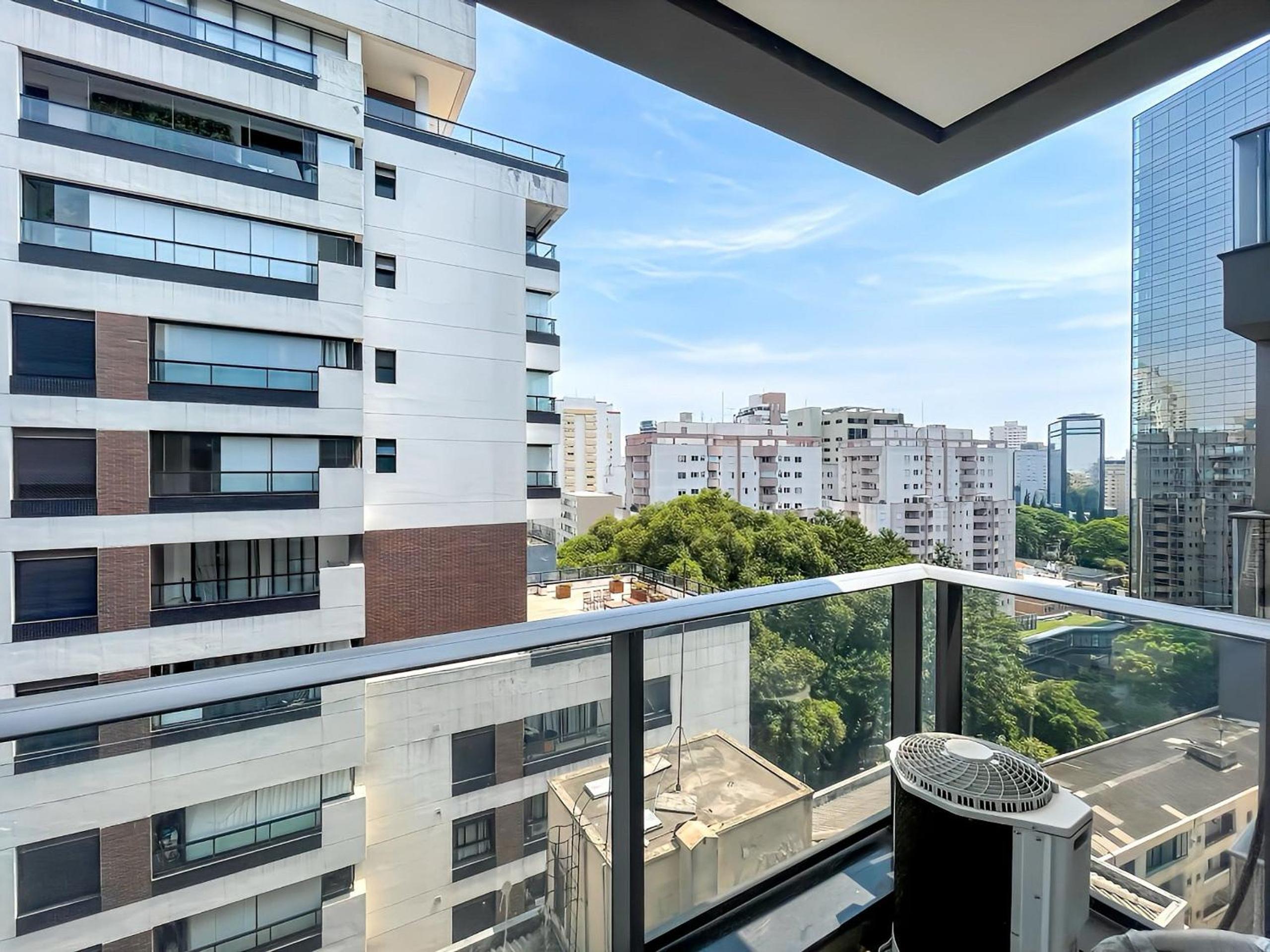 Belint Bela Cintra: 5 minutes from Paulista with rooftop pool