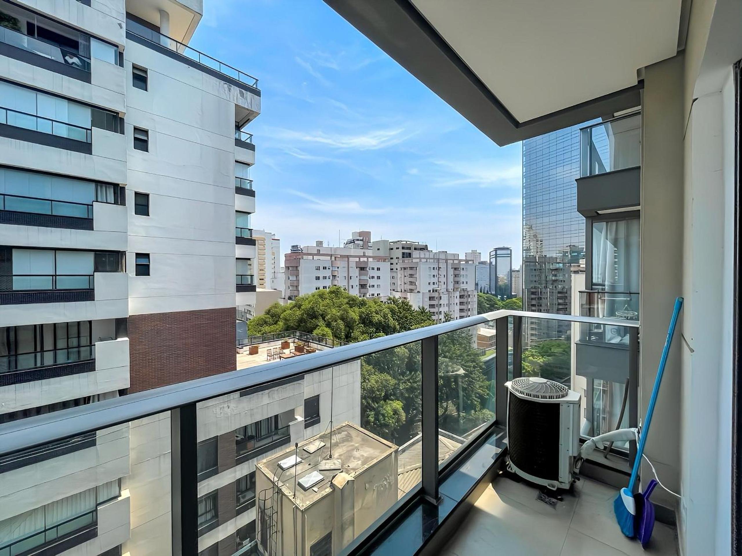 Belint Bela Cintra: 5 minutes from Paulista with rooftop pool