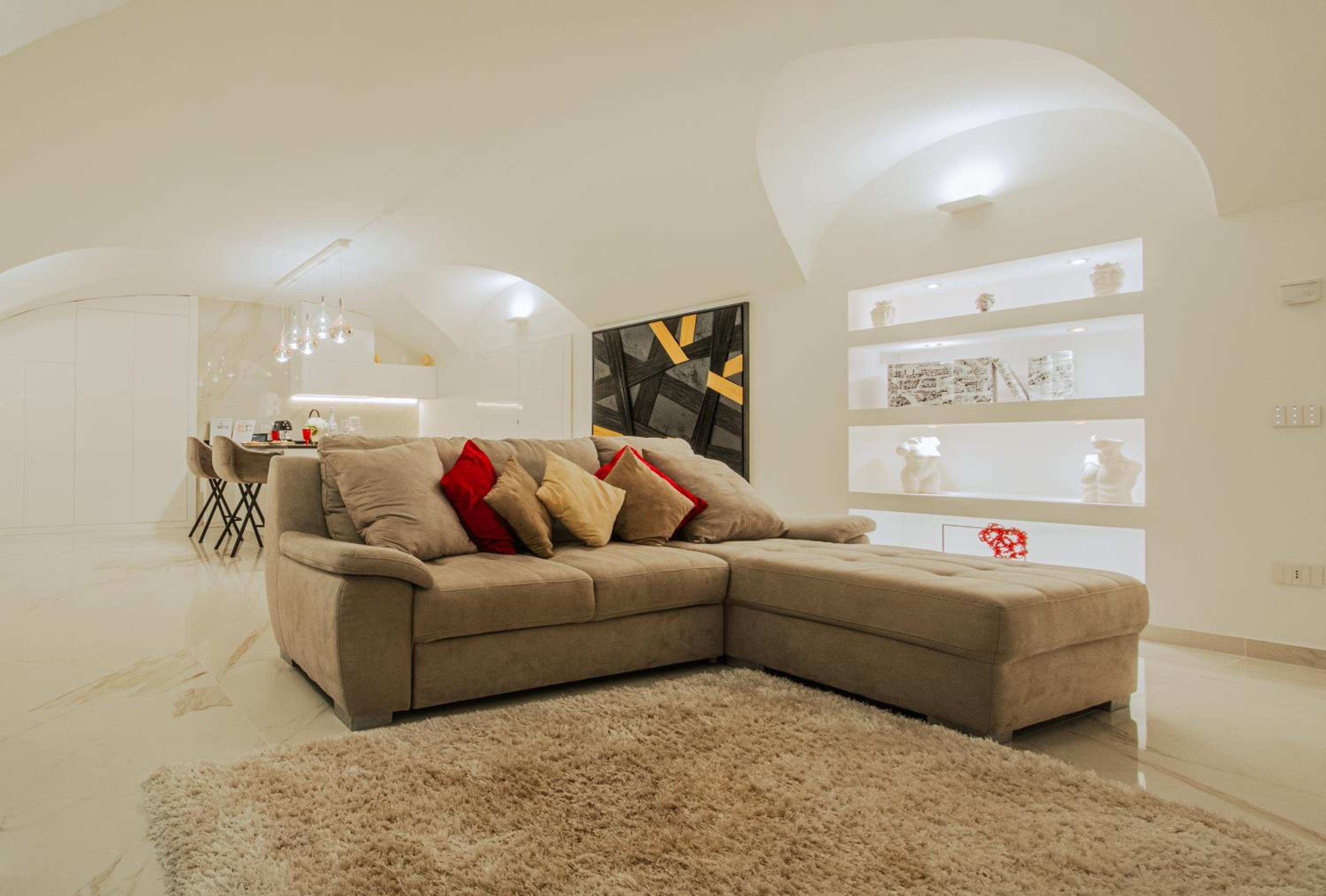 Dolce Vita Luxury