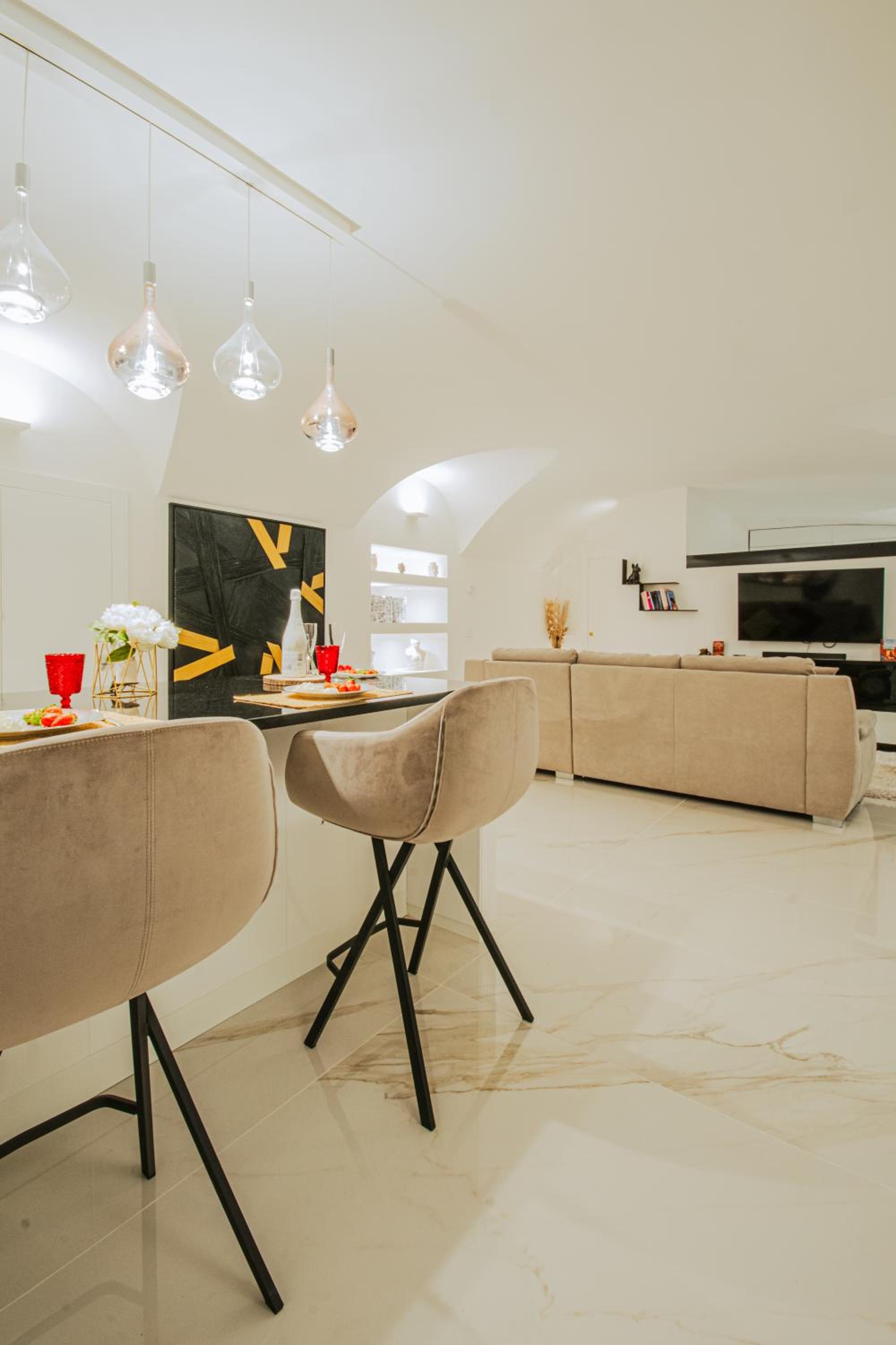 Dolce Vita Luxury