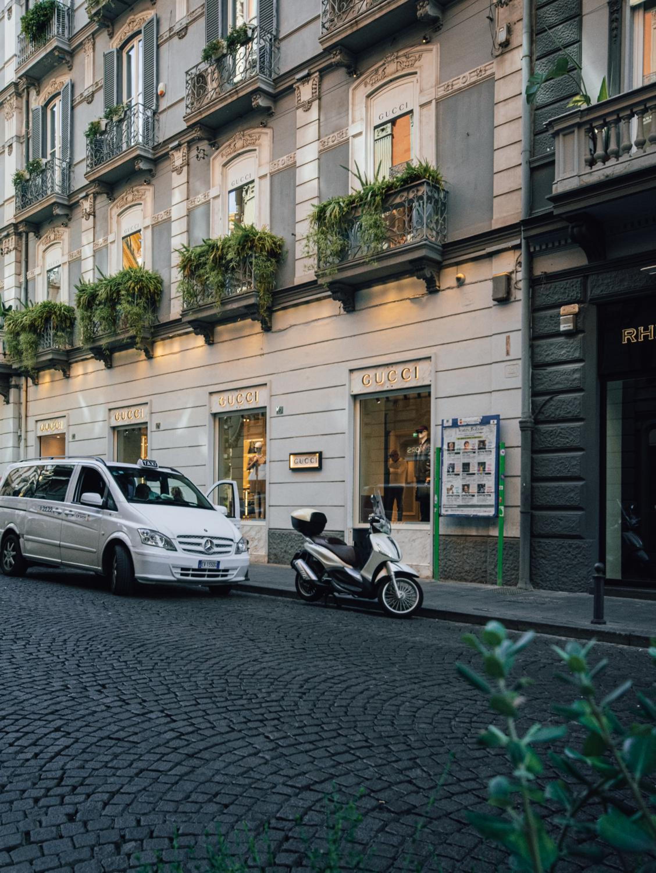 Dolce Vita Luxury