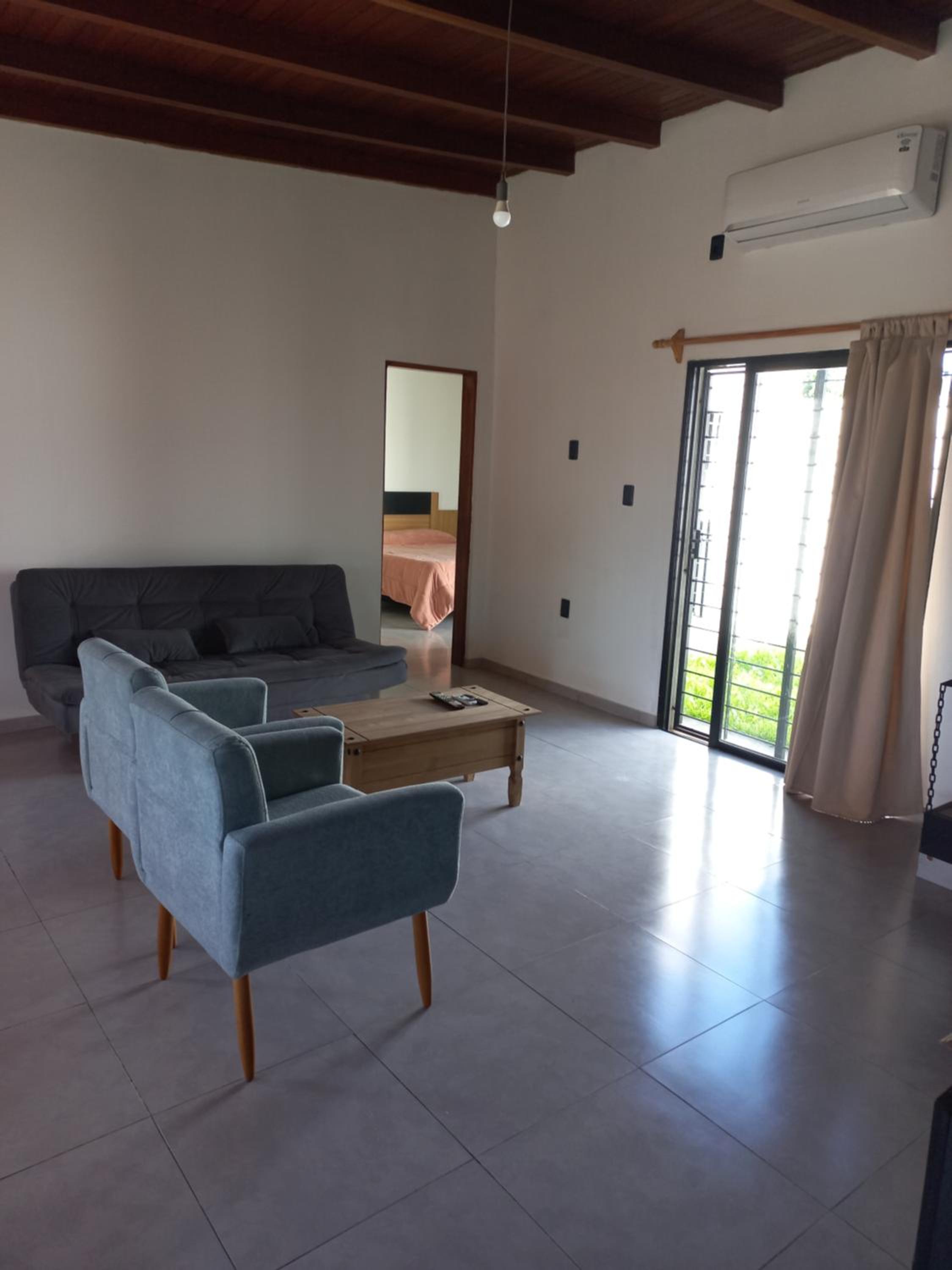 Casa amplia y bien ubicada