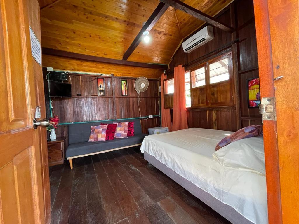 Cabañita 2 o 3 personas Aire y Baño privado - Cabaña Caminito