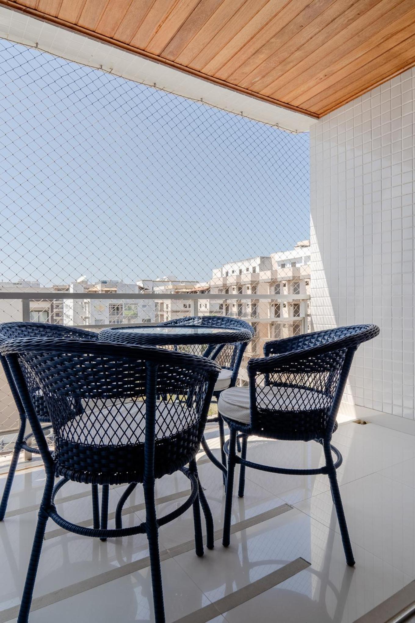 3Qts a 200m da PRAIA DO FORTE com GARAGEM, Varandas e Wi-fi