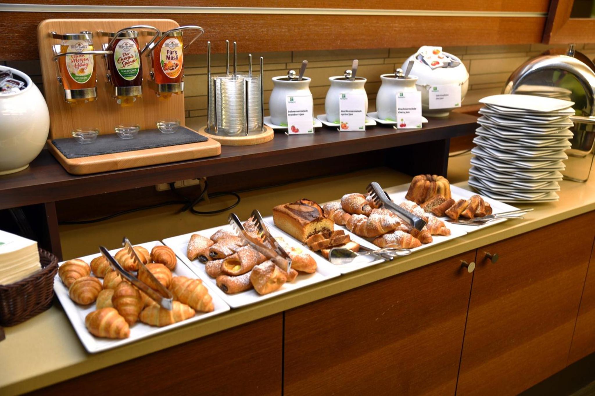 Salzburg Vacations - Holiday Inn - Salzburg City, an IHG Hotel - Property Image 16