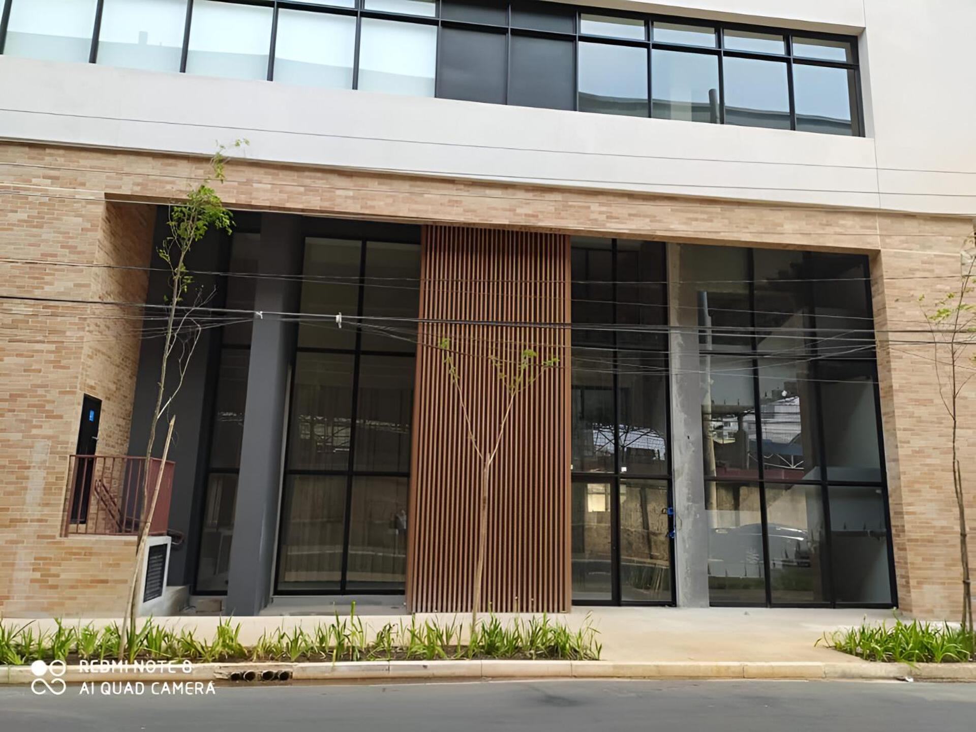 Resort, Piscina e Natureza em SP
