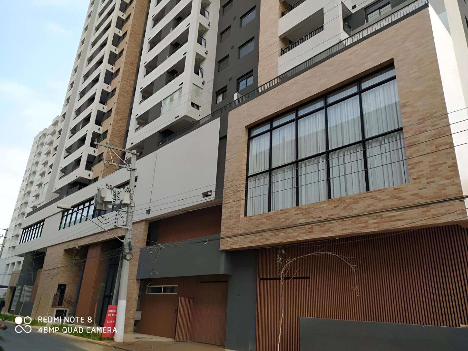Resort, Piscina e Natureza em SP