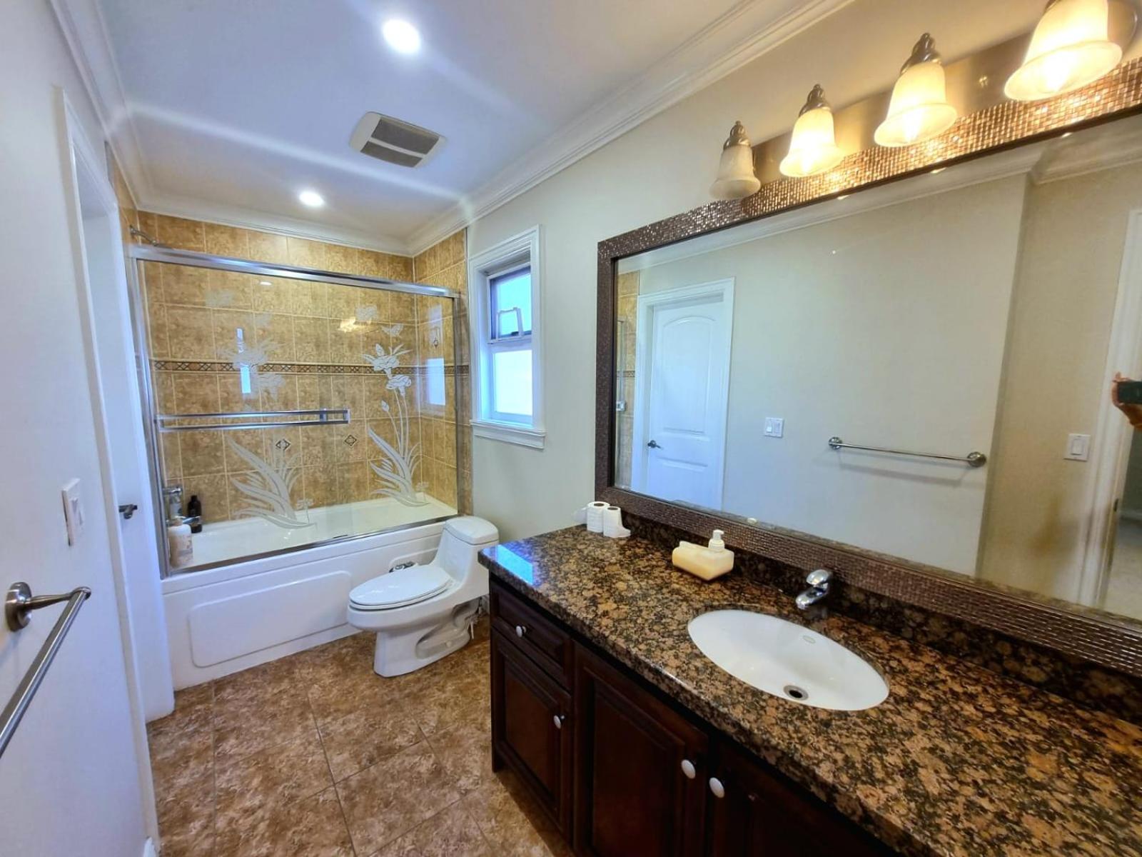 Deluxe Family Rooms in the best neighborhood in Surrey