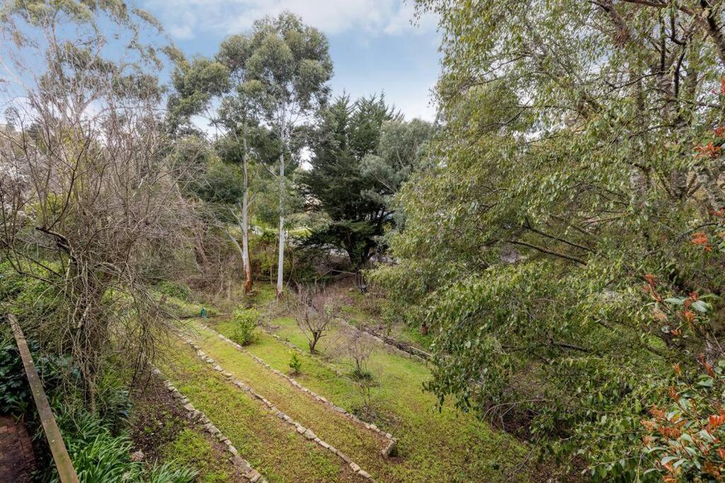 Smithy Cottage - Rustic 2 storey stone and iron cottage - near wineries - Hahndorf - nature