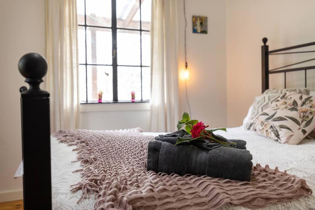 Smithy Cottage - Rustic 2 storey stone and iron cottage - near wineries - Hahndorf - nature