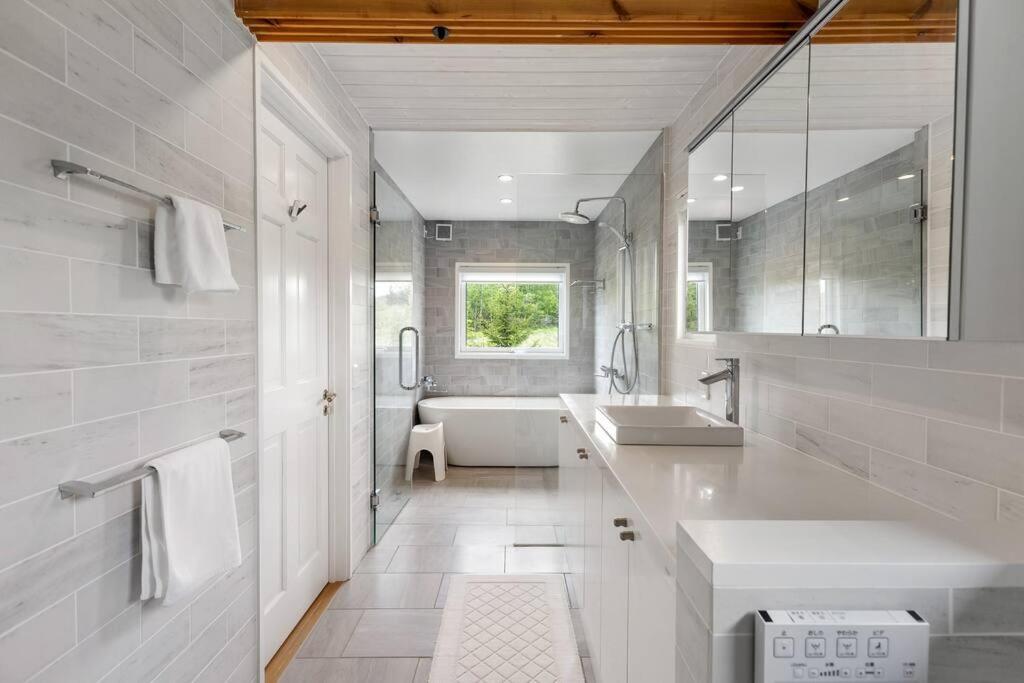 Gekko Hanazono
