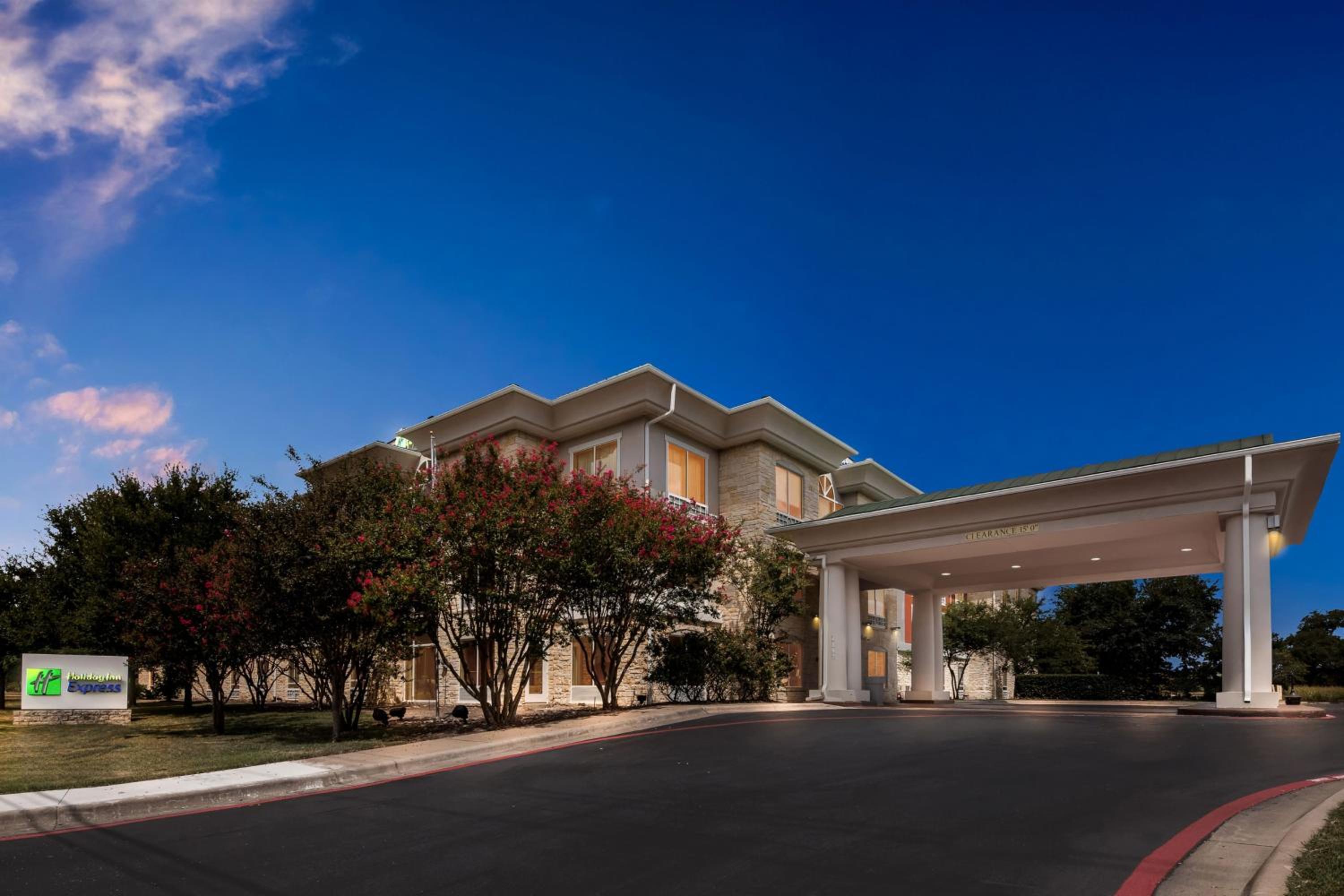 Holiday Inn Express  Suites Austin SW - Sunset Valley, and IHG Hotel - Property Image 8