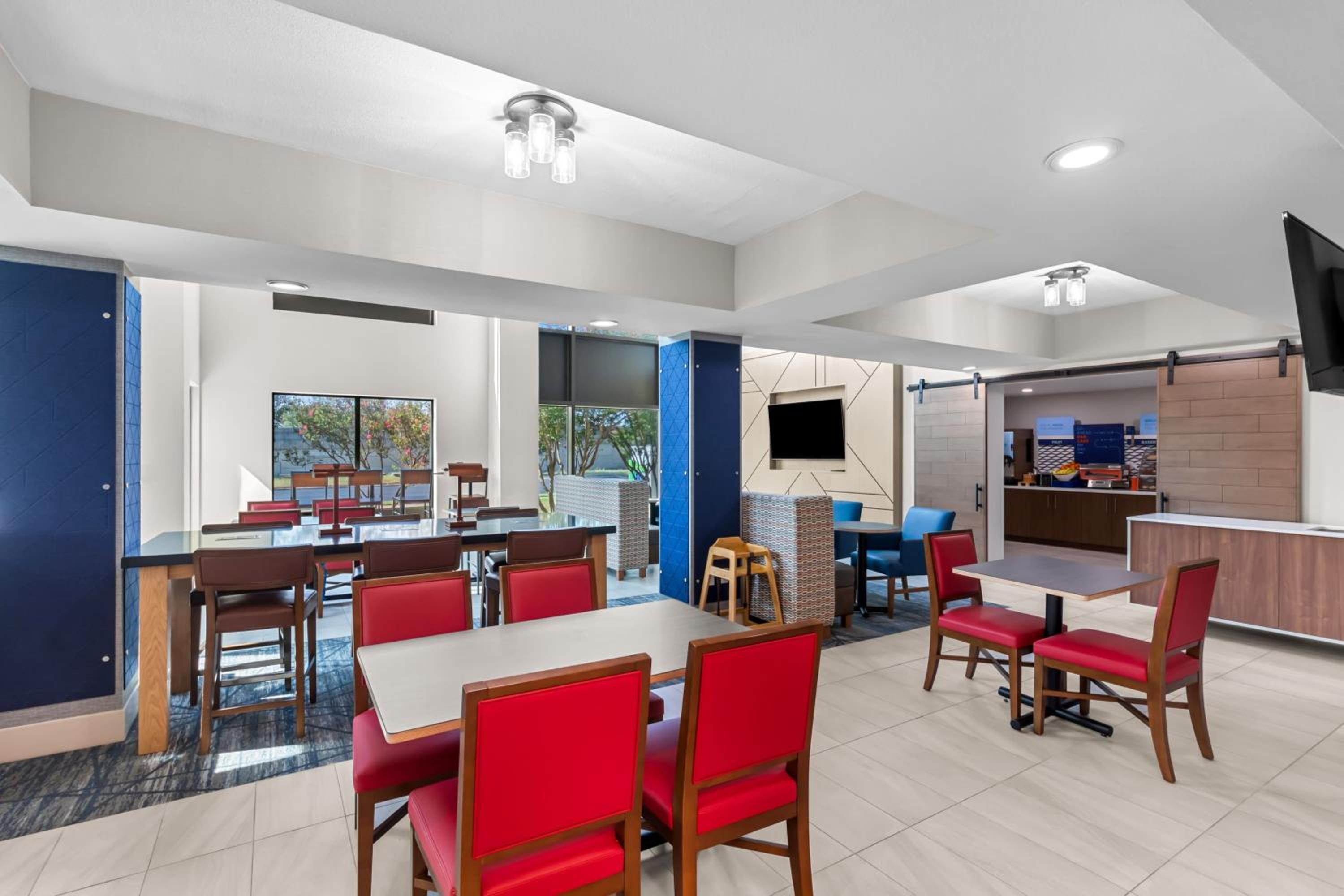 Holiday Inn Express Suites Austin SW - Sunset Valley, and IHG Hotel - Property Image 17