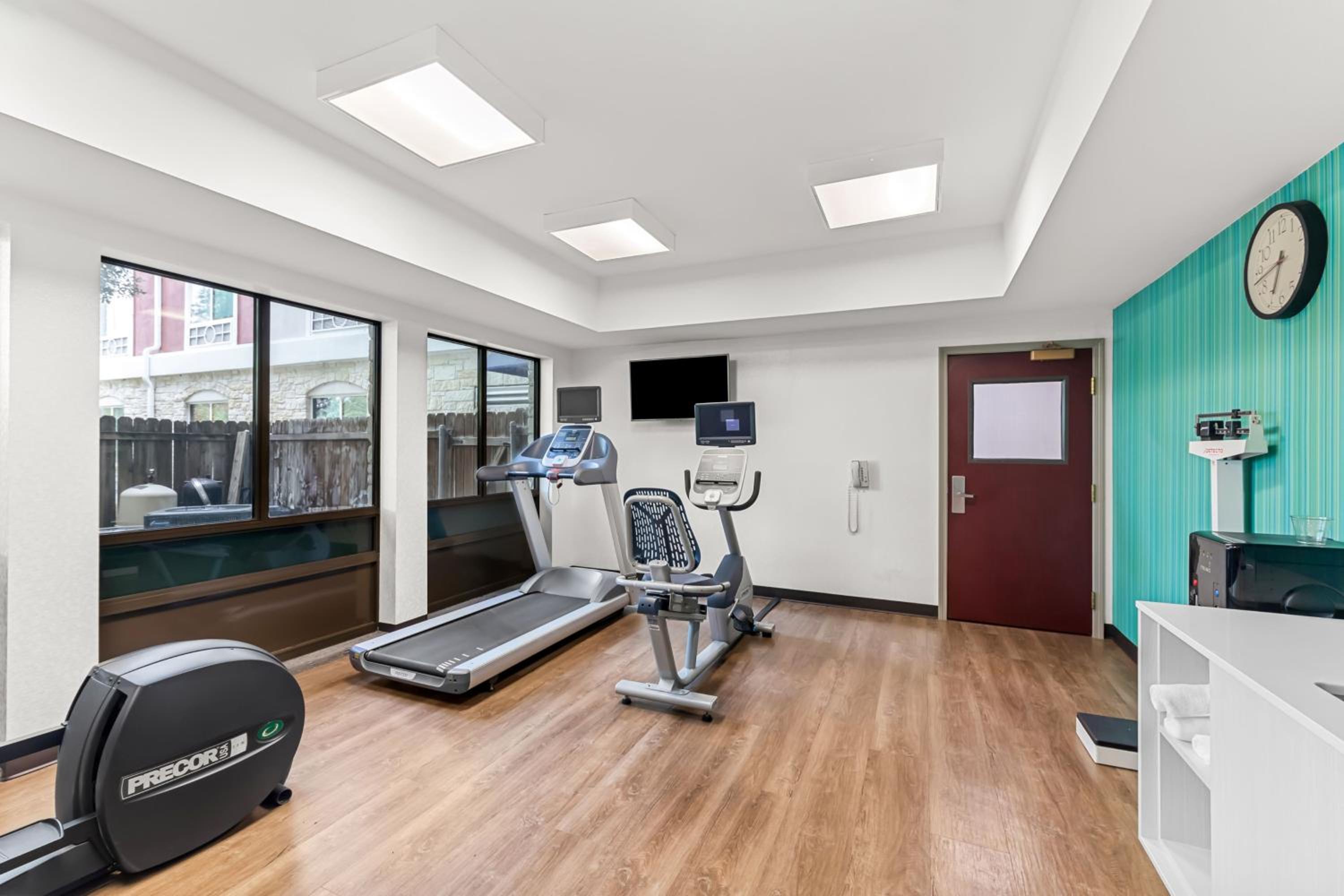 Holiday Inn Express Suites Austin SW - Sunset Valley, and IHG Hotel - Property Image 16