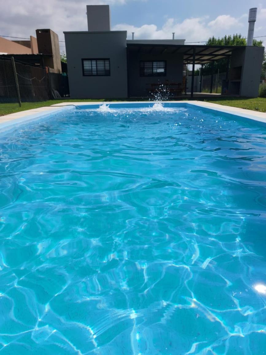 Casa con pileta Las Tardes Roldan