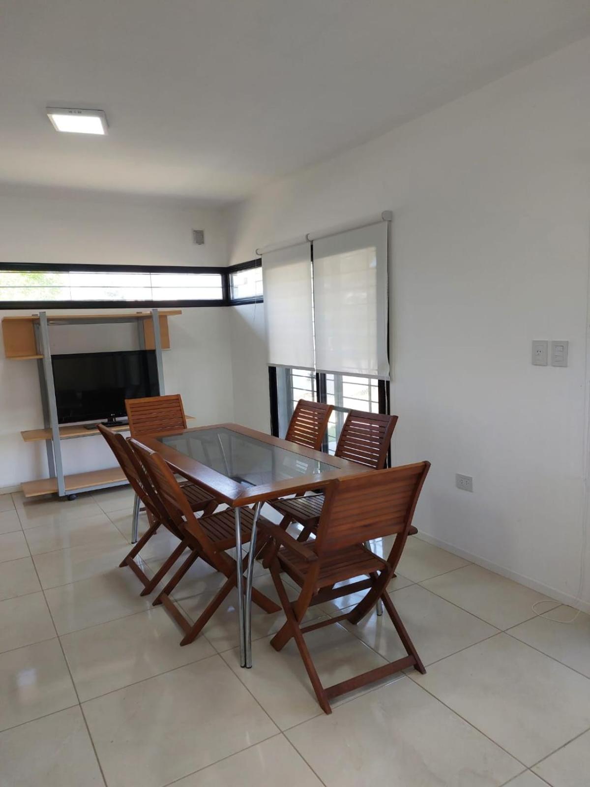 Casa con pileta Las Tardes Roldan