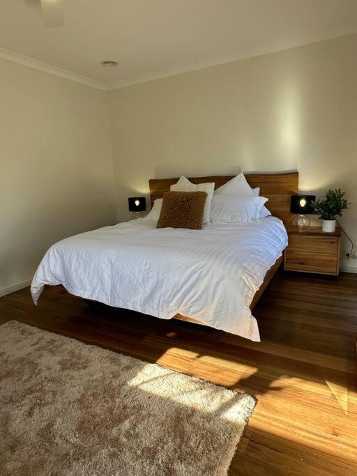 White Pebble - stylishly curated 4 bedroom home