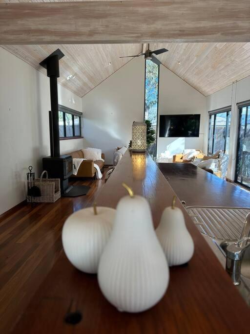 White Pebble - stylishly curated 4 bedroom home