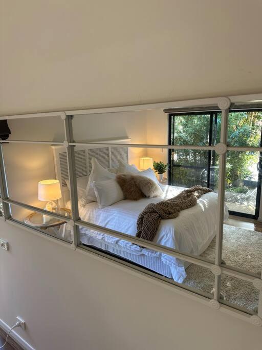 White Pebble - stylishly curated 4 bedroom home