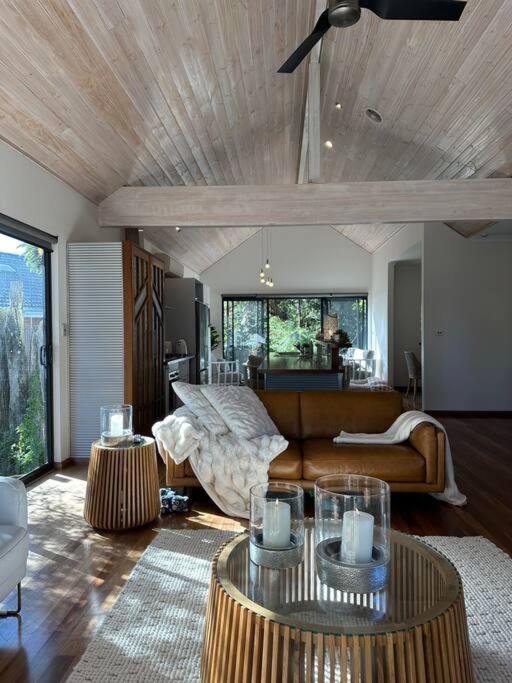White Pebble - stylishly curated 4 bedroom home