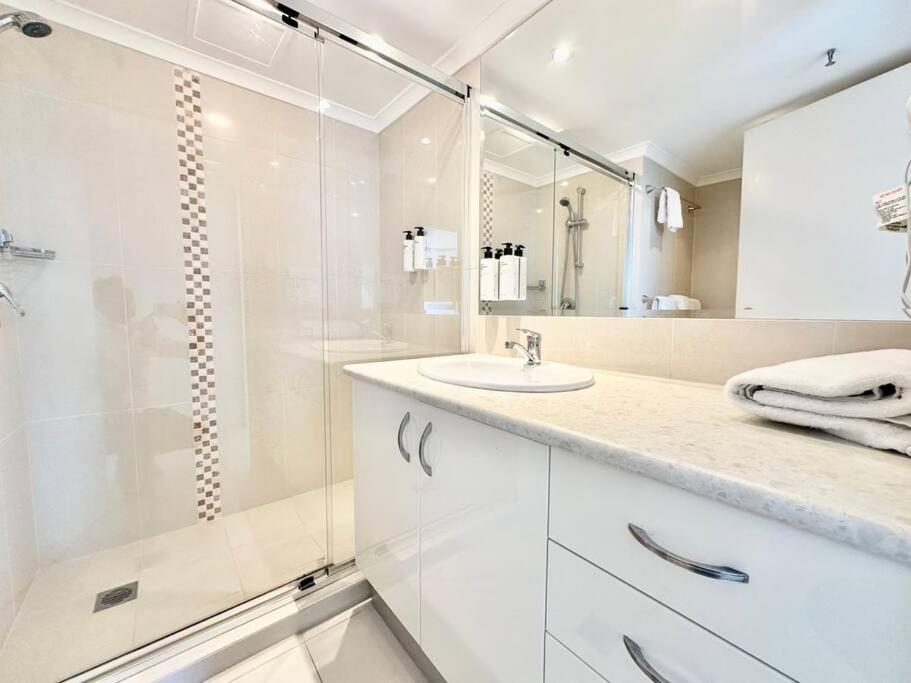 Beach Haven, 28th Floor Ocean Views