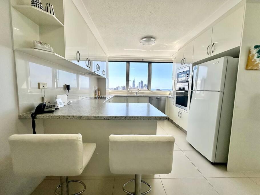 Beach Haven, 28th Floor Ocean Views