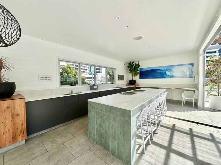 Beach Haven, 28th Floor Ocean Views