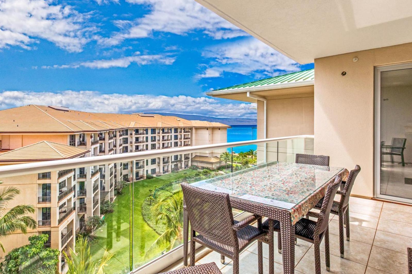 KBM Resorts: Honua Kai Hokulani HKH-714 Ocean Views Beach Front Resort Includes Rental Car view 2