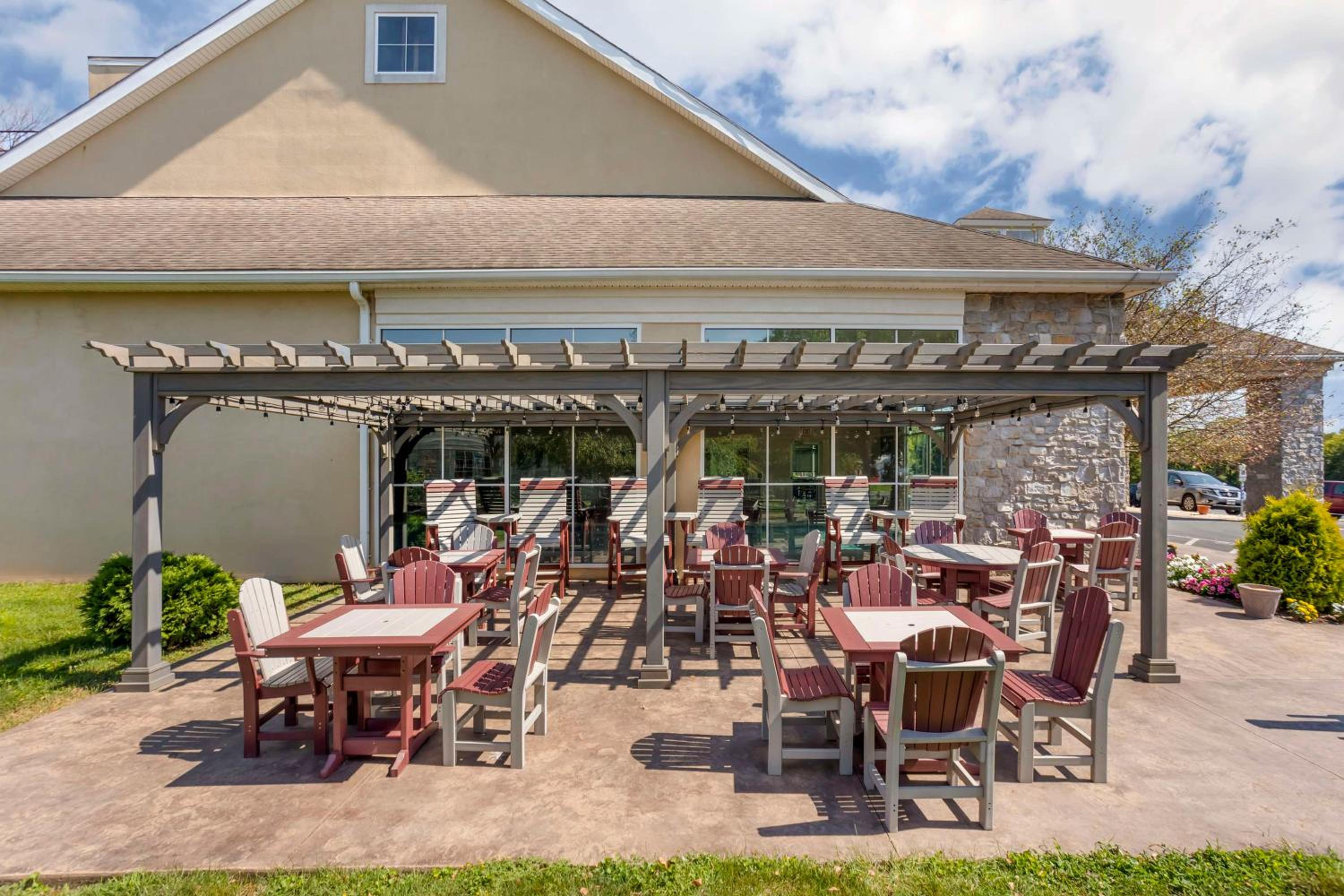 Best Western PLUS Revere Inn  Suites - Property Image 1