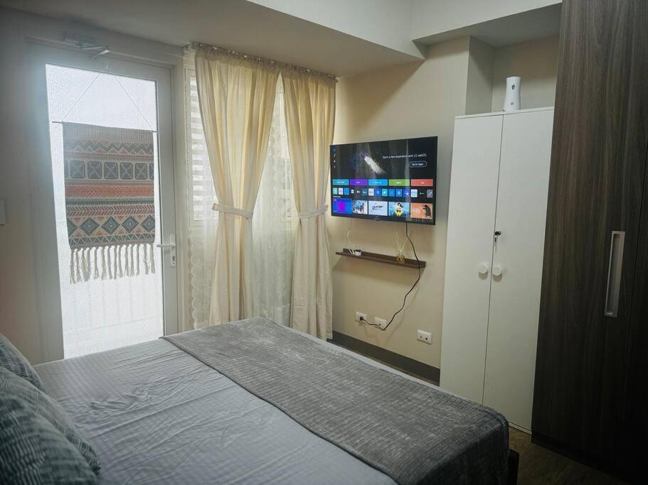 10G Cozy Condo at Park McKinley West near Venice Mall view 4