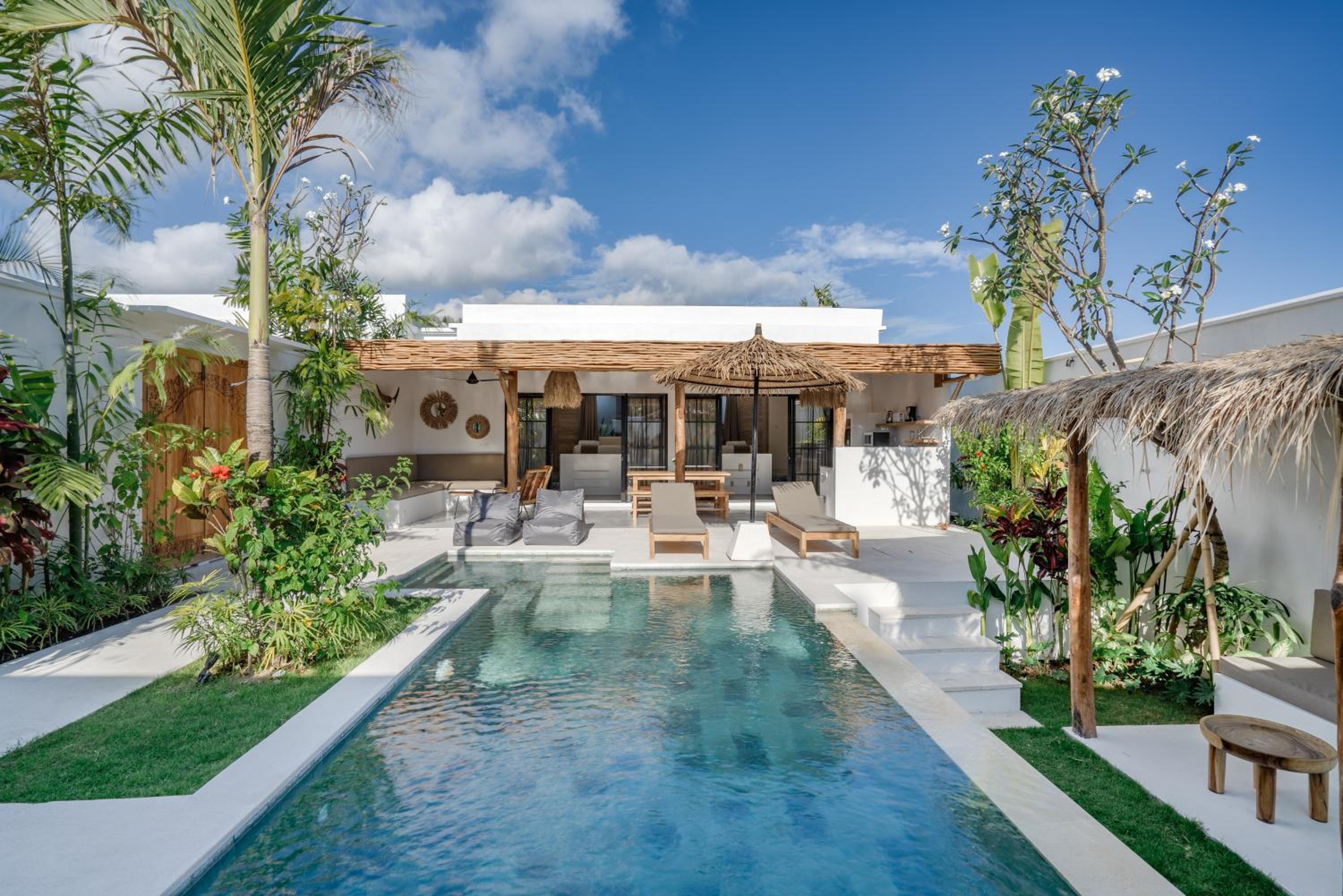 Ruta Villas - 4BR near Nyanyi Beach & Luna Beach Club, 2 Villas Next to Each Other view 3