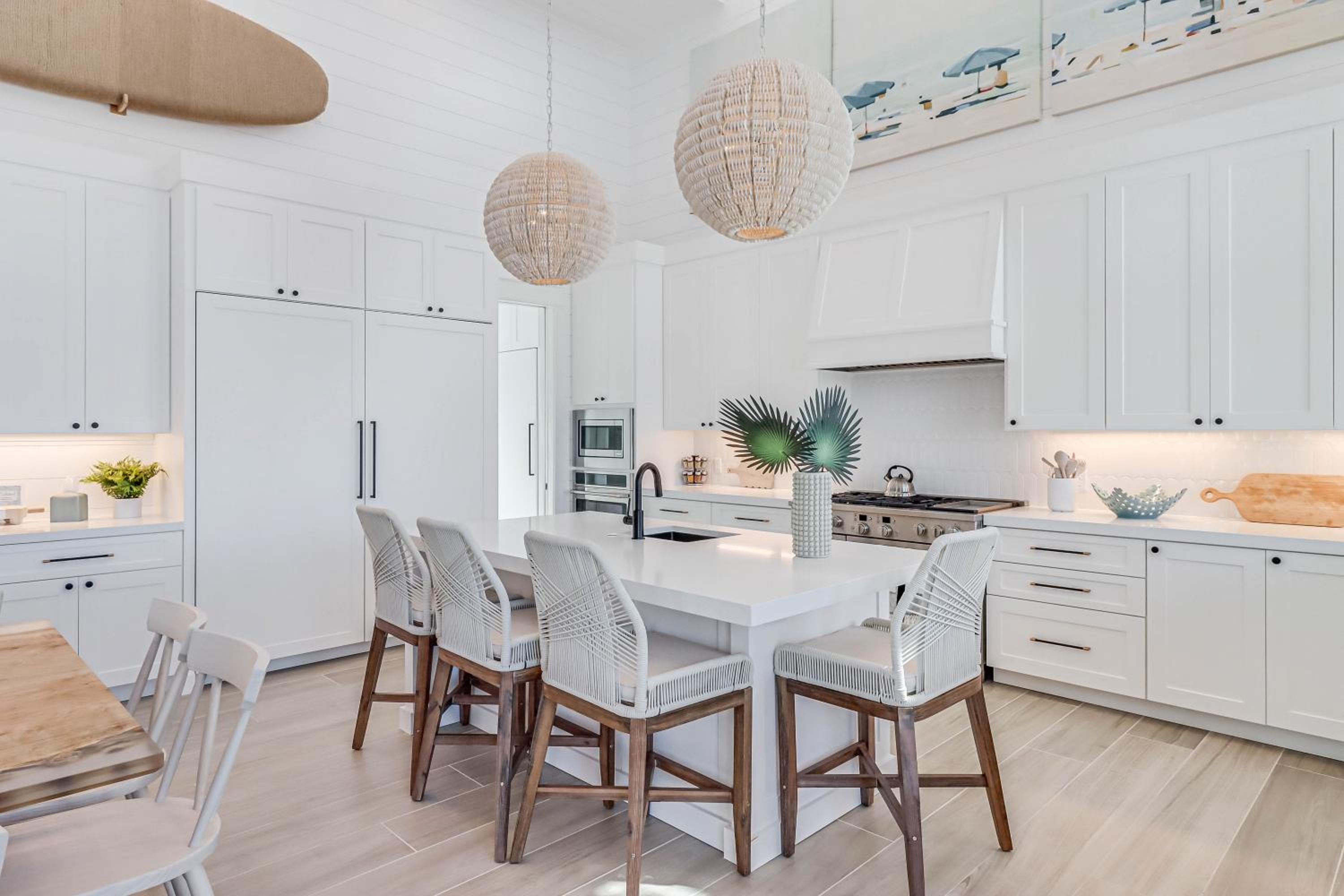 Lakeside Luxury 230 LAK view 5