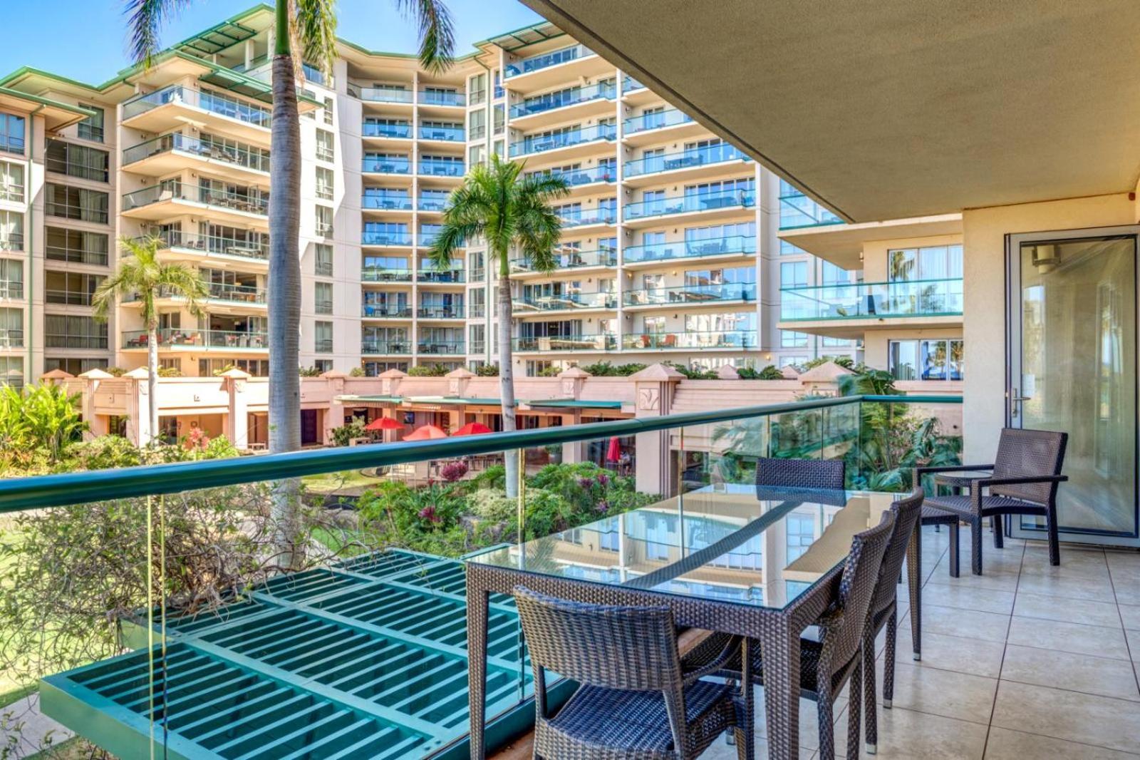 KBM Resorts: Honua Kai Hokulani HKH-211 Large Ocean View Inner Courtyard Includes Rental Car view 3