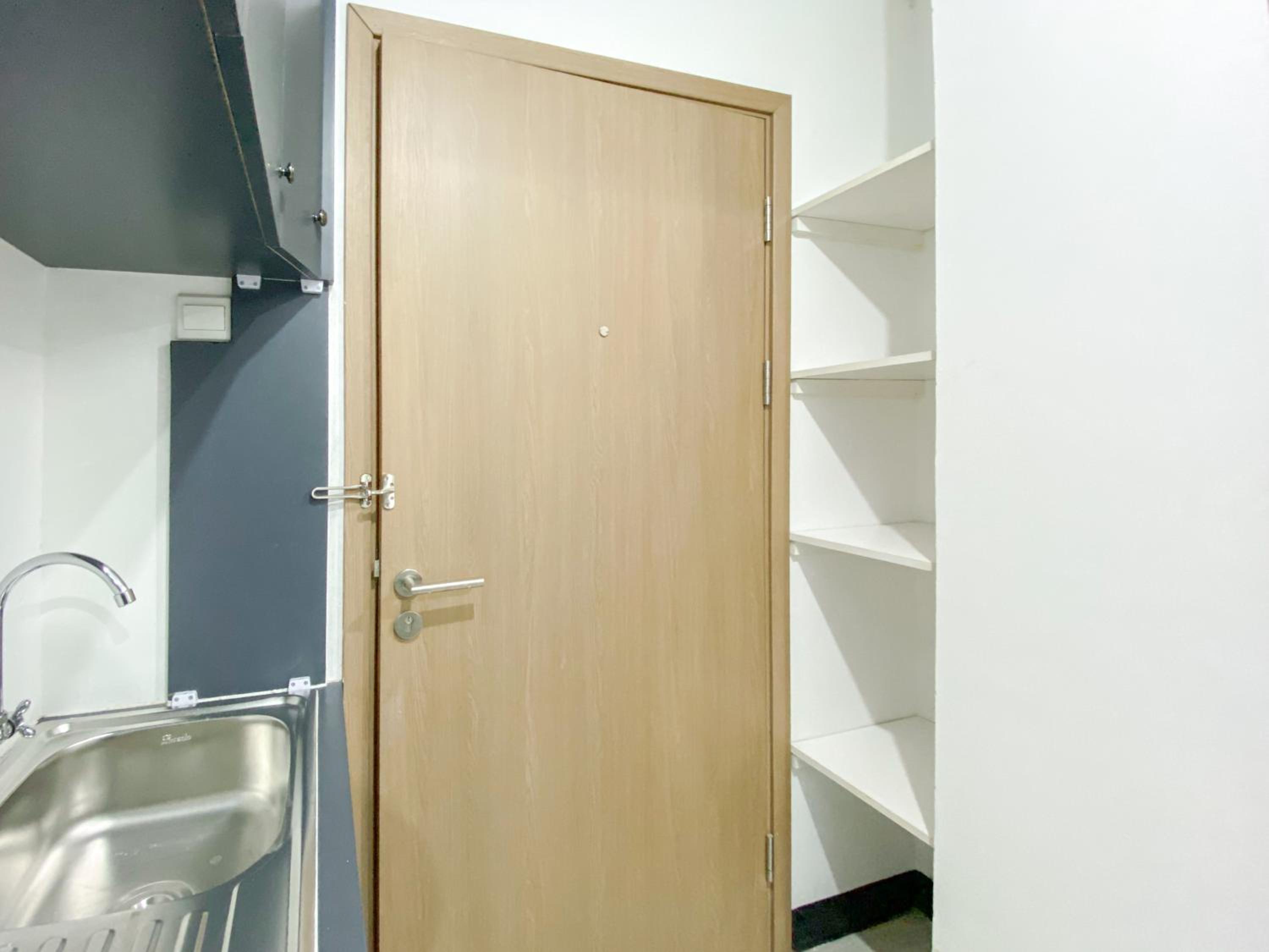 Comfy and Modern Studio at Cordova Edupartment Semarang Apartment By Travelio view 3