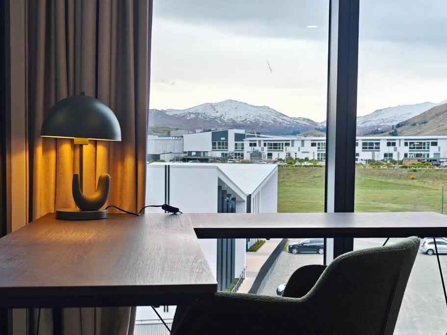 Boutique 2BR Apt-Remarkable View