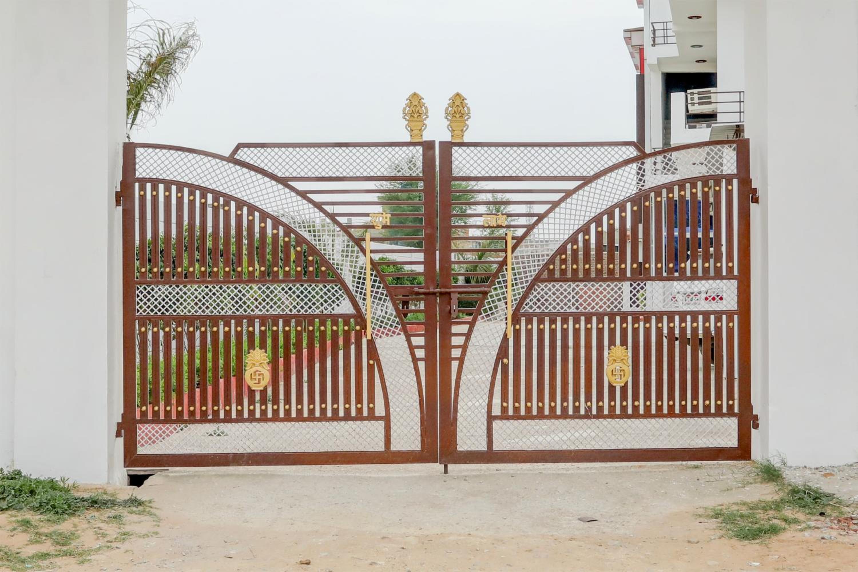 Hotel O Royal Galaxy view 4